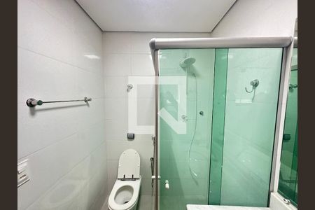 Casa à venda com 290m², 4 quartos e 2 vagasBanheiro 3