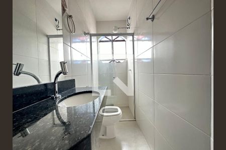 Casa à venda com 290m², 4 quartos e 2 vagasBanheiro 2