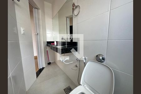 Casa à venda com 290m², 4 quartos e 2 vagasBanheiro 2