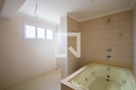 Apartamento à venda com 256m², 5 quartos e 6 vagasBanheiro do quarto 1