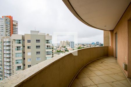 Apartamento à venda com 256m², 5 quartos e 6 vagasVaranda da sala, quarto 4 e 5