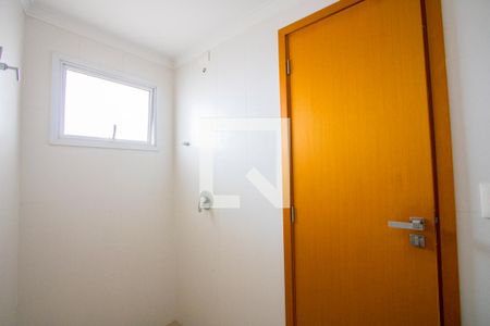 Apartamento à venda com 256m², 5 quartos e 6 vagasBanheiro do quarto 4
