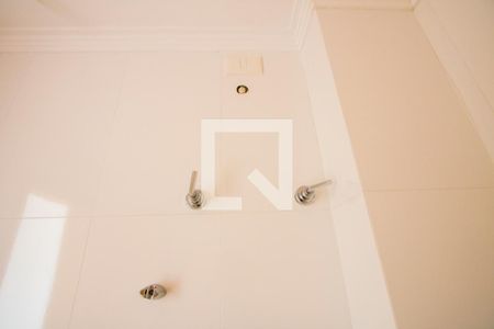 Apartamento à venda com 256m², 5 quartos e 6 vagasBanheiro do quarto 4