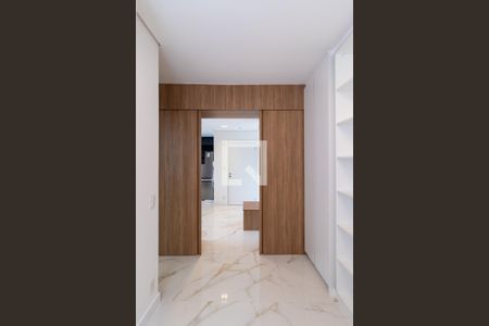 Apartamento para alugar com 68m², 2 quartos e 1 vaga Apartamento para alugar com 68m², 2 quartos e 1 vagaEscritório/Quarto