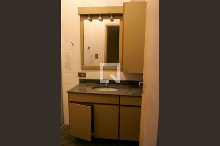 Casa à venda com 350m², 3 quartos e 2 vagasBanheiro