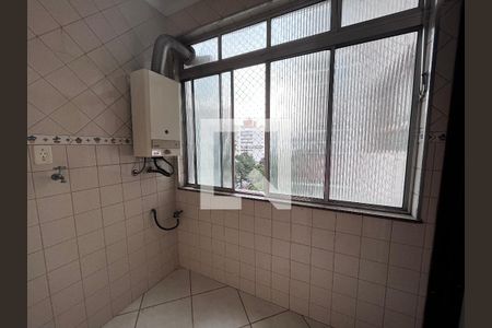 Apartamento à venda com 77m², 2 quartos e 1 vagaÁrea de Serviço