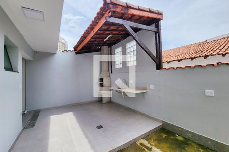 Casa à venda com 220m², 3 quartos e 3 vagasQuintal