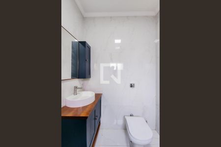 Casa à venda com 220m², 3 quartos e 3 vagasBanheiro da Suíte