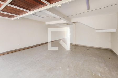 Casa à venda com 220m², 3 quartos e 3 vagasGaragem