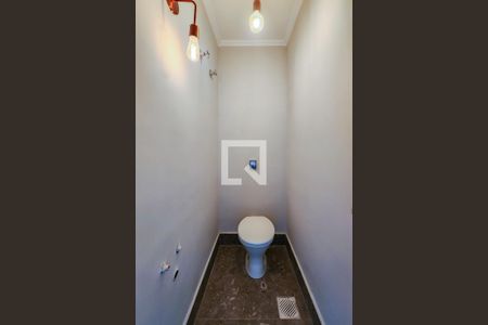 Casa à venda com 220m², 3 quartos e 3 vagasLavabo