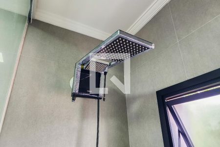 Casa à venda com 220m², 3 quartos e 3 vagasBanheiro da Suíte