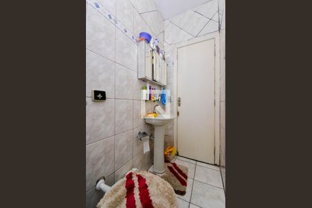 Casa para alugar com 90m², 2 quartos e 2 vagasBanheiro Social 1