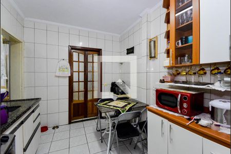 Casa para alugar com 90m², 2 quartos e 2 vagasCozinha