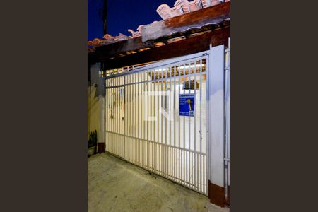 Casa para alugar com 90m², 2 quartos e 2 vagasFachada