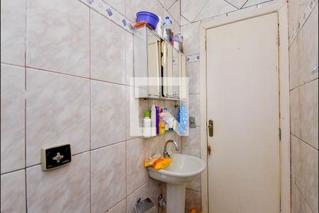 Casa para alugar com 90m², 2 quartos e 2 vagasBanheiro Social 1