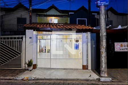 Casa para alugar com 90m², 2 quartos e 2 vagasFachada