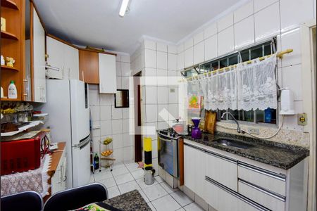 Casa para alugar com 90m², 2 quartos e 2 vagasCozinha