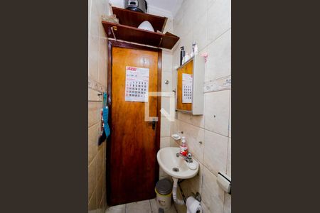 Casa para alugar com 90m², 2 quartos e 2 vagasBanheiro Social 2