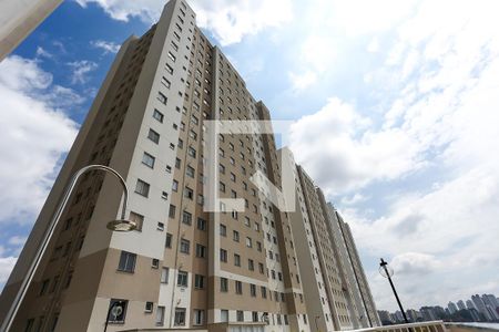 Apartamento para alugar com 42m², 2 quartos e 1 vaga Apartamento para alugar com 42m², 2 quartos e 1 vagaFachada