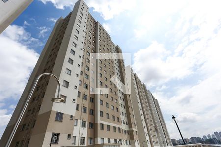 Apartamento para alugar com 42m², 2 quartos e 1 vaga Apartamento para alugar com 42m², 2 quartos e 1 vagaFachada