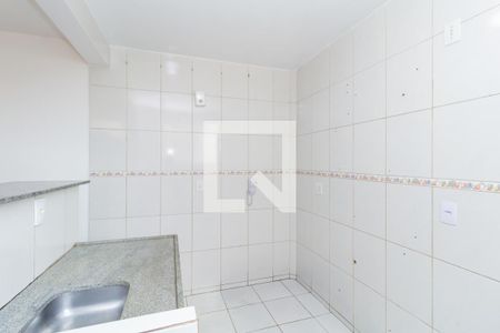 Cozinha e Área de Serviço de apartamento à venda com 2 quartos, 50m² em Jardim Guanabara, Belo Horizonte