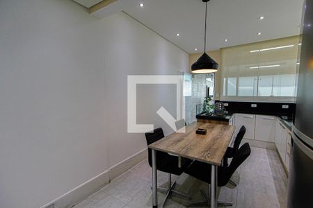 Apartamento à venda com 90m², 2 quartos e 1 vagaCozinha