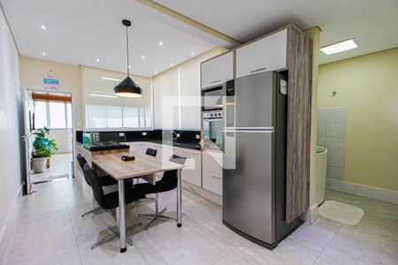 Apartamento à venda com 90m², 2 quartos e 1 vagaCozinha