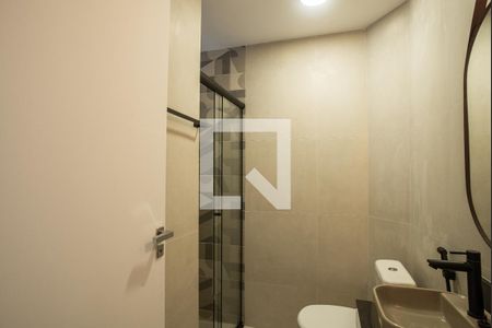 Banheiro de kitnet/studio para alugar com 1 quarto, 33m² em Consolação, São Paulo