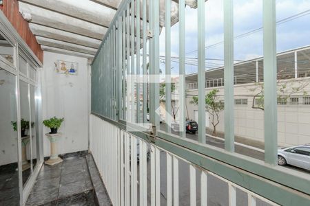 Varanda de casa para alugar com 3 quartos, 178m² em Jardim Aeroporto, São Paulo