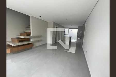Sala de casa à venda com 3 quartos, 110m² em Cidade Patriarca, São Paulo