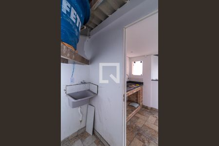 Casa à venda com 222m², 2 quartos e 2 vagasÁrea de Serviço