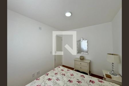 Quarto 2 de apartamento para alugar com 2 quartos, 48m² em Vargem Pequena, Rio de Janeiro