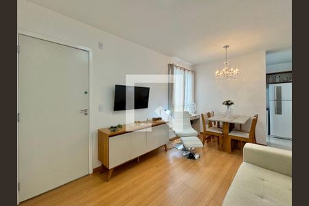 Sala de apartamento para alugar com 2 quartos, 48m² em Vargem Pequena, Rio de Janeiro