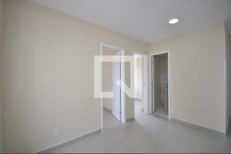 Sala de apartamento para alugar com 2 quartos, 35m² em Parque Vitoria, São Paulo