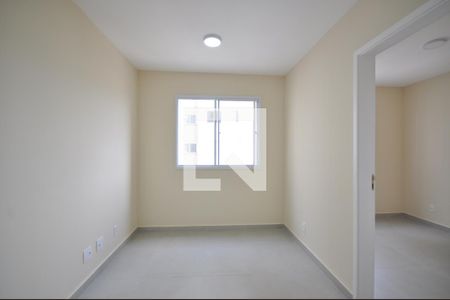 Sala de apartamento para alugar com 2 quartos, 35m² em Parque Vitoria, São Paulo