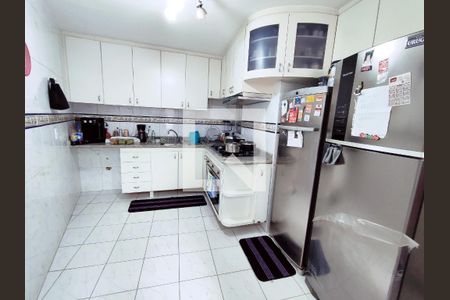 Casa à venda com 250m², 5 quartos e 2 vagas Casa à venda com 250m², 5 quartos e 2 vagasCozinha