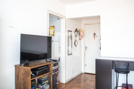 Sala de apartamento para alugar com 1 quarto, 39m² em Santo Antônio, Porto Alegre