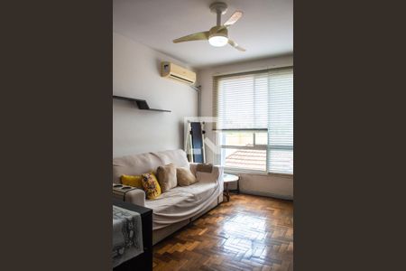 Sala de apartamento para alugar com 1 quarto, 39m² em Santo Antônio, Porto Alegre