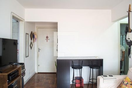Sala de apartamento para alugar com 1 quarto, 39m² em Santo Antônio, Porto Alegre