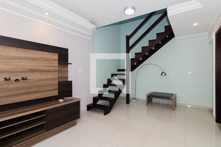 Sala de casa de condomínio para alugar com 2 quartos, 115m² em Vila Santos, São Paulo