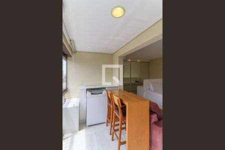 Apartamento para alugar com 33m², 1 quarto e 1 vaga Apartamento para alugar com 33m², 1 quarto e 1 vagaVaranda