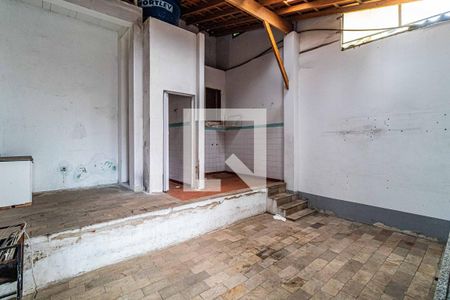 Casa à venda com 293m², 3 quartos e 2 vagasQuintal