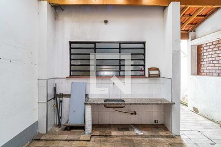 Casa à venda com 293m², 3 quartos e 2 vagasQuintal