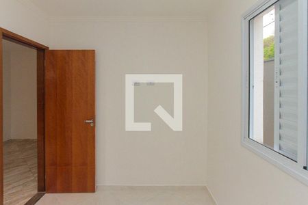 Quarto 2 de apartamento para alugar com 2 quartos, 38m² em Vila Alpina, São Paulo
