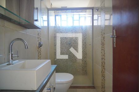 Casa à venda com 200m², 3 quartos e 2 vagasBanheiro 2