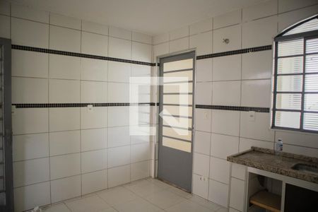 Casa para alugar com 107m², 2 quartos e 3 vagasCozinha