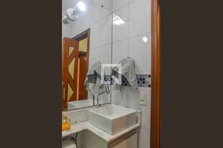 Casa de condomínio à venda com 94m², 2 quartos e 2 vagasBanheiro