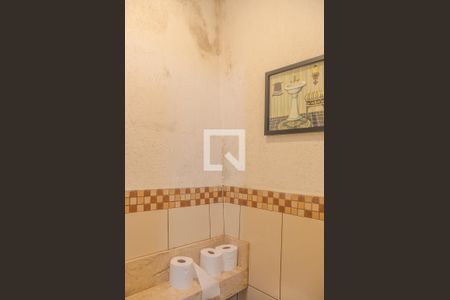 Casa de condomínio à venda com 94m², 2 quartos e 2 vagasBanheiro de serviço