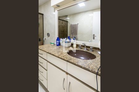 Apartamento à venda com 118m², 3 quartos e 1 vagaBanheiro