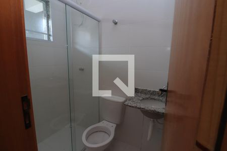 Banheiro de apartamento para alugar com 1 quarto, 32m² em Penha de França, São Paulo